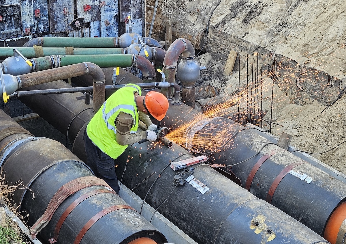 Магистральную теплотрассу обновили в Автозаводском районе Нижнего Новгорода