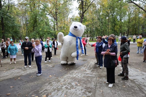 Танцплощадка для пожилых нижегородцев была организована в парке им. 1 Мая