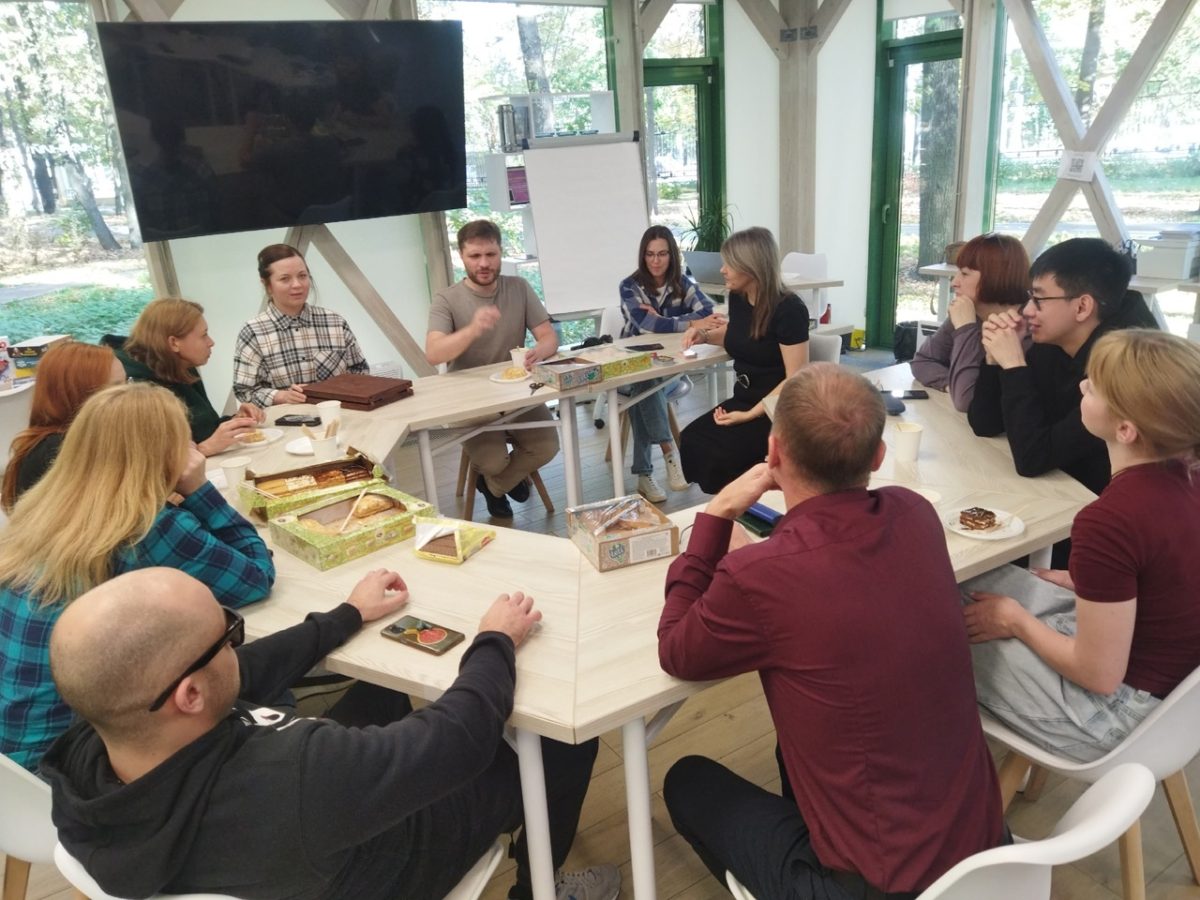 Инклюзивный клуб настольных игр провел завершающую встречу в парке «Швейцария»