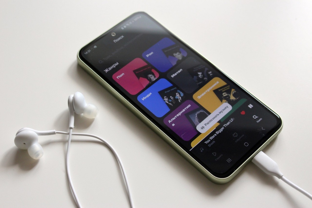 За последний год нижегородцы стали чаще слушать музыку на работе