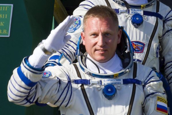 «Космонавт – это вечный студент»: Сергей Прокопьев рассказал о космосе, суевериях и самой вкусной еде на МКС