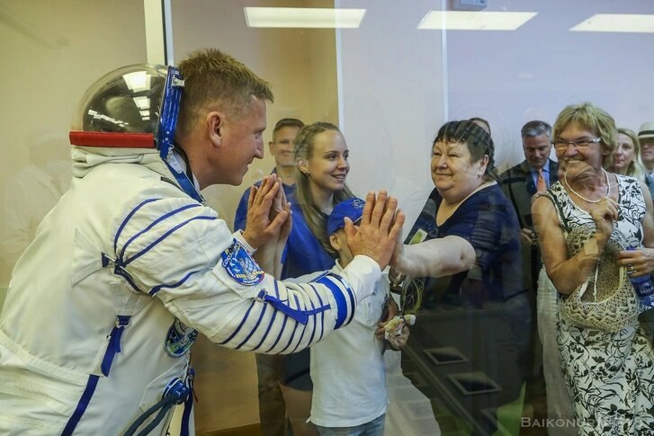 Мама Сергея все детство прививала ему и его братьям любовь к небу и космосу