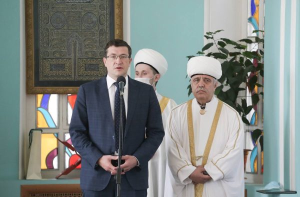 Никитин поздравил с юбилеем главу Духовного управления мусульман Гаяз-хазрата