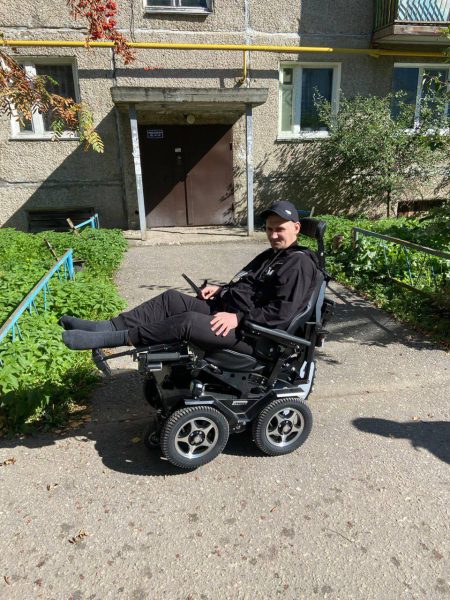 Ветеран СВО в Городце получил инвалидное кресло от Фонда «Защитники Отечества»