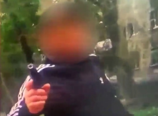 «Ну взял я деньги, ну и чё?»: мужчина с пистолетом напал на водителя автобуса в Нижнем Новгороде