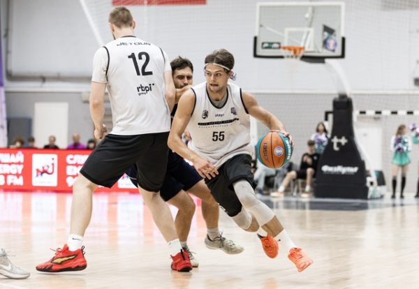 Баскетболисты «Пари НН» провели два матча в Боснии и Герцеговине