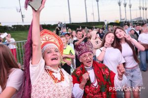 Александр Воложанин