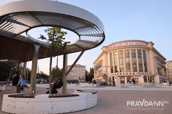 Опубликованы фото нового сквера перед Автозаводским универмагом