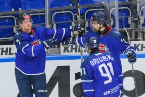 В чемпионате МХЛ «Чайка» одержала волевую победу над «Ирбисом»