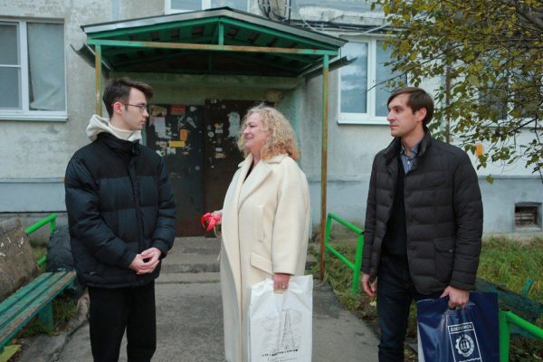 Трое детей-сирот получили ключи от новых квартир