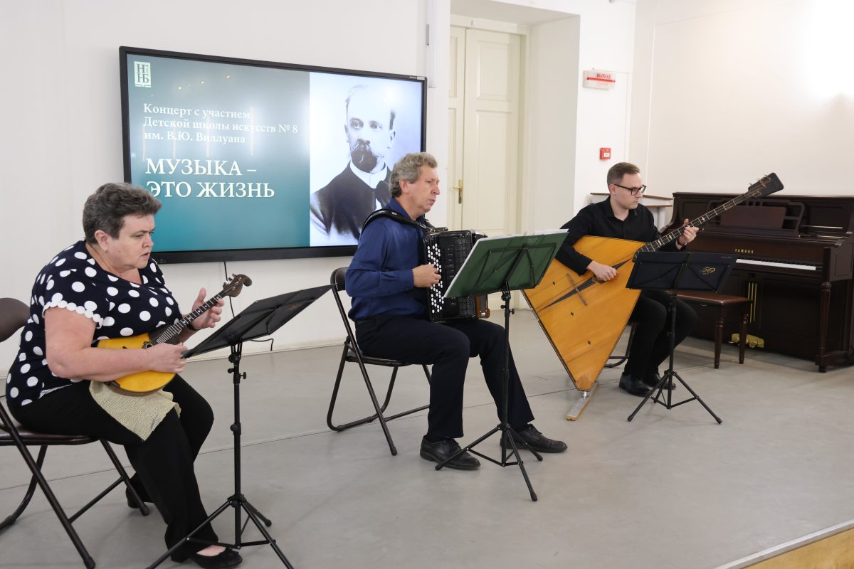 Александр Воложанин