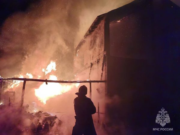 В деревне Кусаковка Приокского района загорелась веранда жилого дома