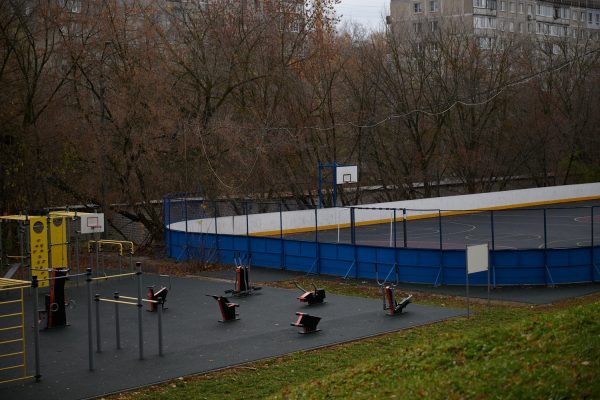 Территории двух детсадов и одной школы благоустроили при поддержке соцучастковых