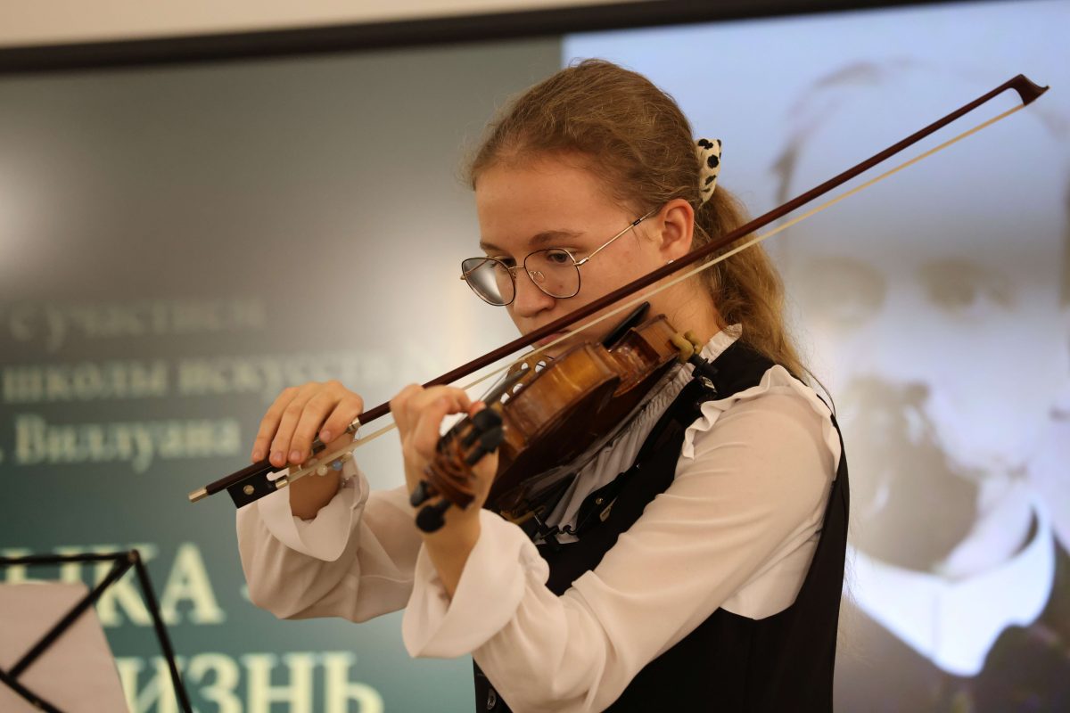 Александр Воложанин