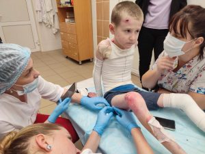 "Мама, почини меня!": нижегородцы рассказали о своем 9-летнем сыне с редким заболеванием кожи
