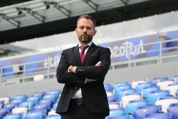 ФК «Пари НН» не собирается увольнять спортивного директора Александра Удальцова
