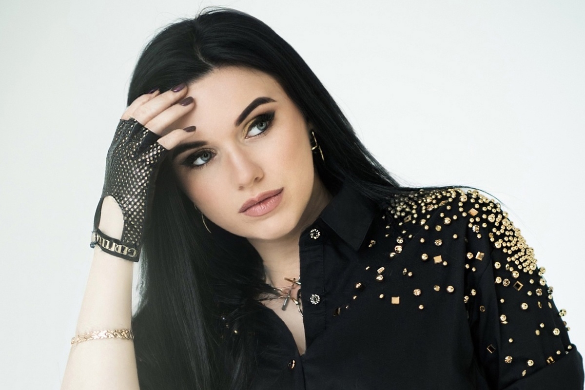 Певица порадует фанатов своими хитами