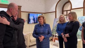 «Были тяжёлые моменты отчаяния»: моряка-нижегородца вернули на Родину из украинского плена