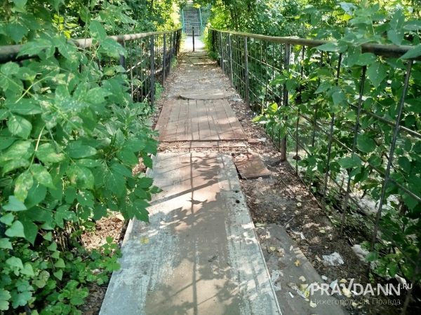 Пешеходный мост в районе Высоковского проезда приведут в порядок до конца года