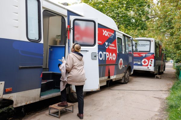 Почти 600 населённых пунктов посетили «Поезда здоровья» с начала года