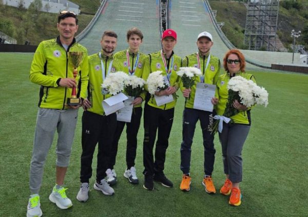 Нижегородские прыгуны с трамплина стали серебряными призёрами чемпионата России