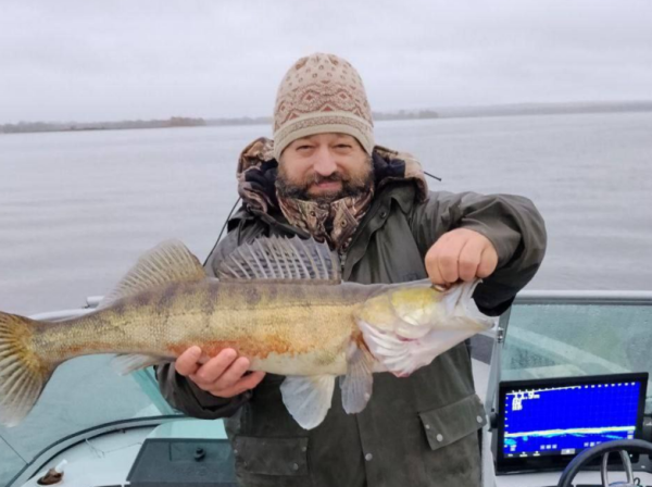 Нижегородский депутат Антон Ананьин похвастался своим уловом