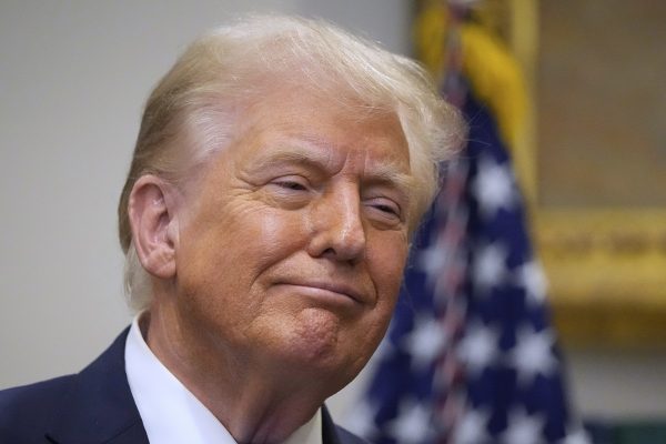 В США обсуждают конспирологические теории вокруг здоровья Дональда Трампа