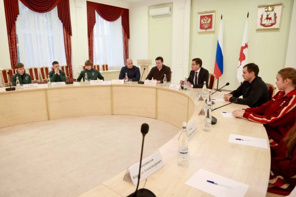 Юрий Шалабаев встретился с молодыми спортсменами