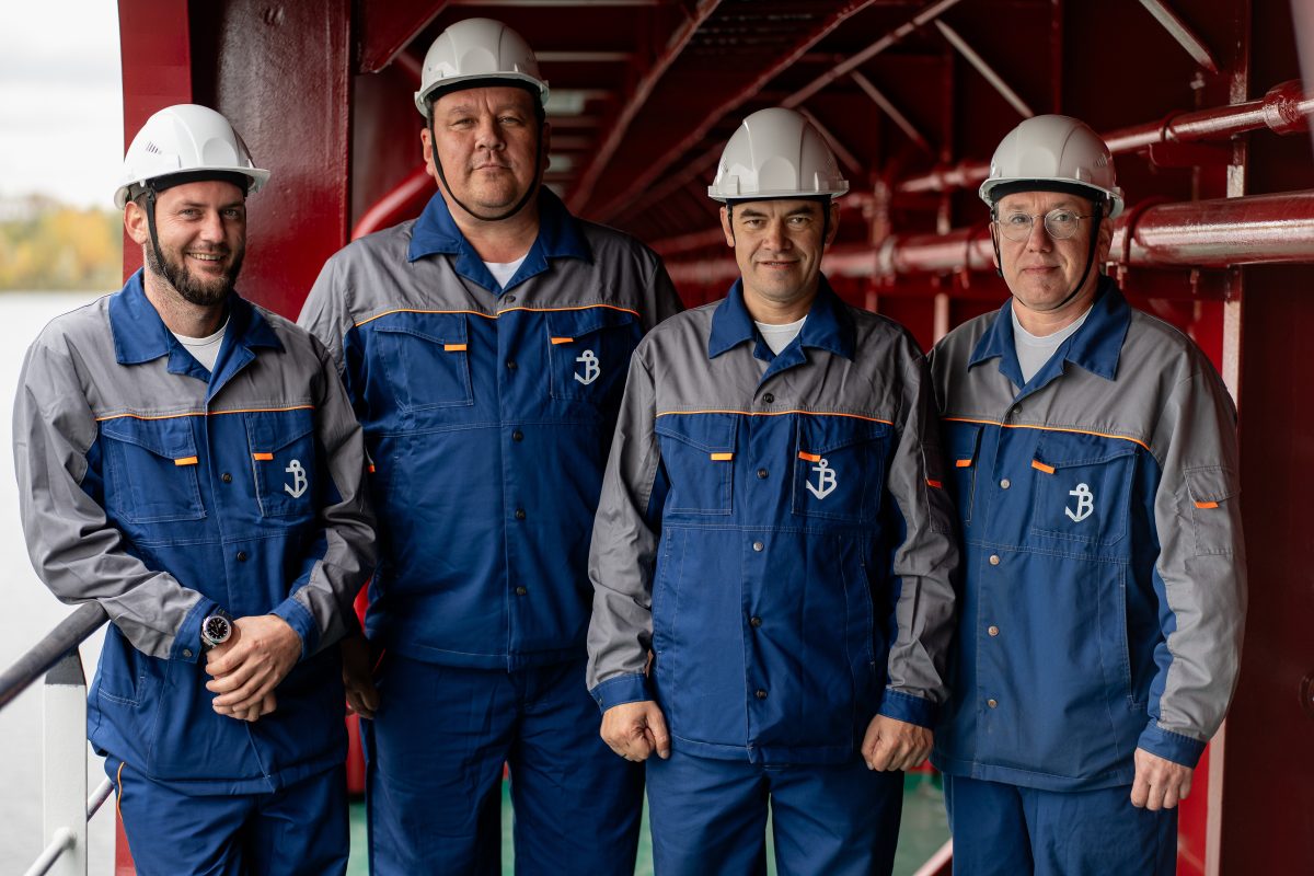 Экипаж теплохода «Борис Королев»