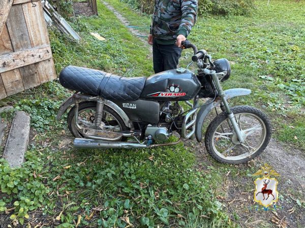 Студент похитил мопед у односельчанина и спрятал его в кустах