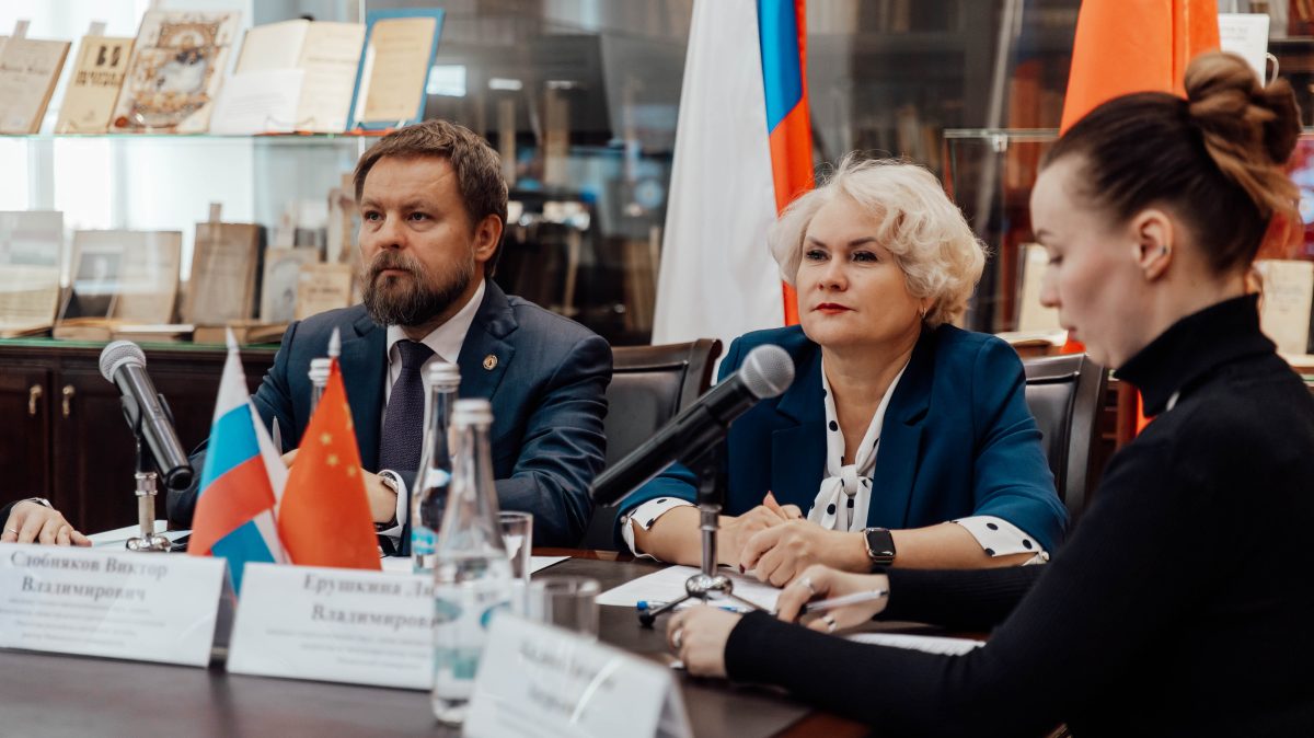 Выпускники Мининского университета получат дипломы китайского вуза