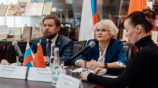 Выпускники Мининского университета получат дипломы китайского вуза