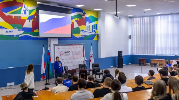 Молодогвардейцы рассказали нижегородским студентам о гуманитарной миссии