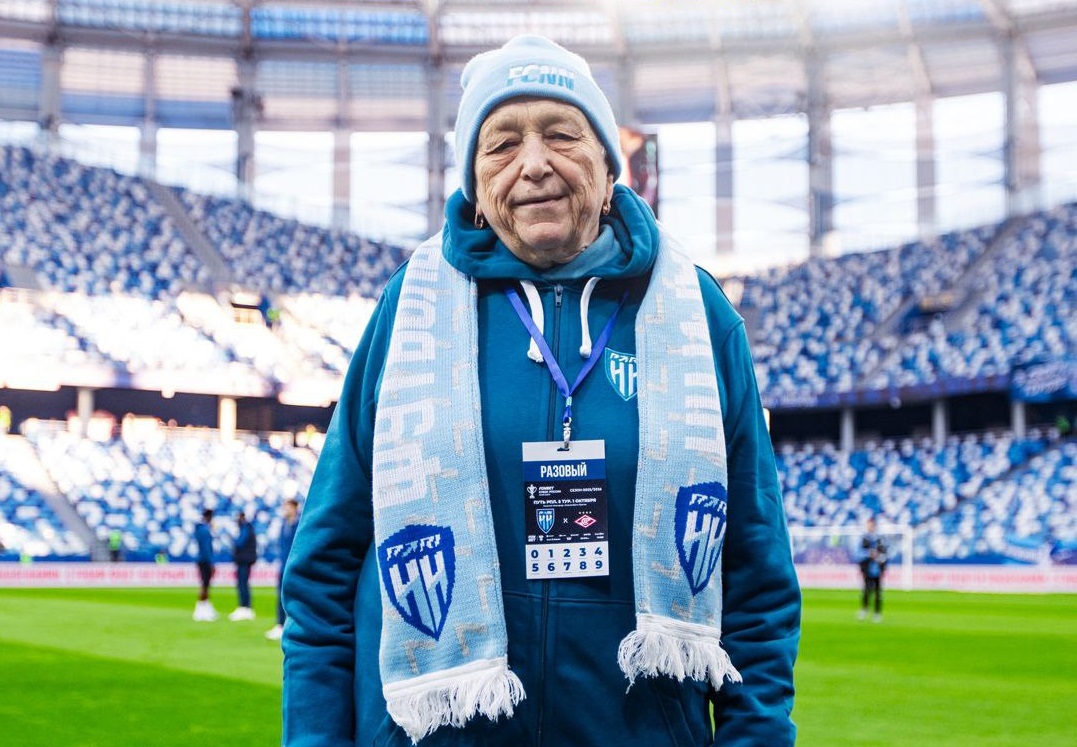73-летняя нижегородка нанесет символический удар по мячу на матче «Пари НН»