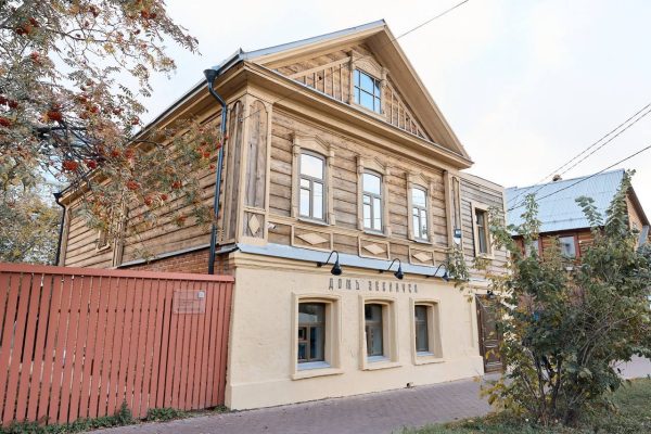 Восстановленный Дом Эвениуса открыли в Трехсвятском квартале