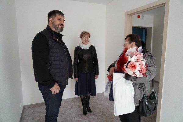 Жители Дзержинска переехали из аварийных домов