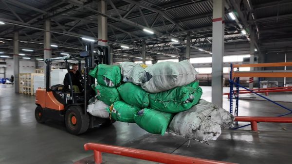 Приволжские таможенники отправили 40 тонн гуманитарной помощи в ДНР