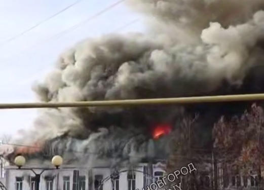 Магазин загорелся в поселке Большое Мурашкино