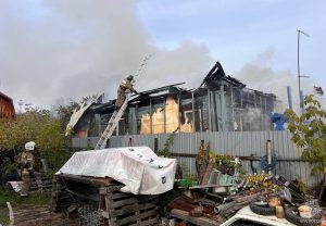 Семь человек эвакуировались при пожаре в жилом доме в Канавино
