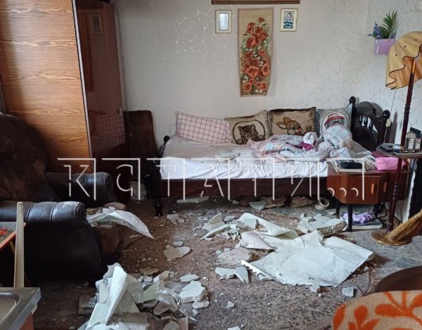 Потолок обрушился на голову жительнице советского дома на Ильинской улице