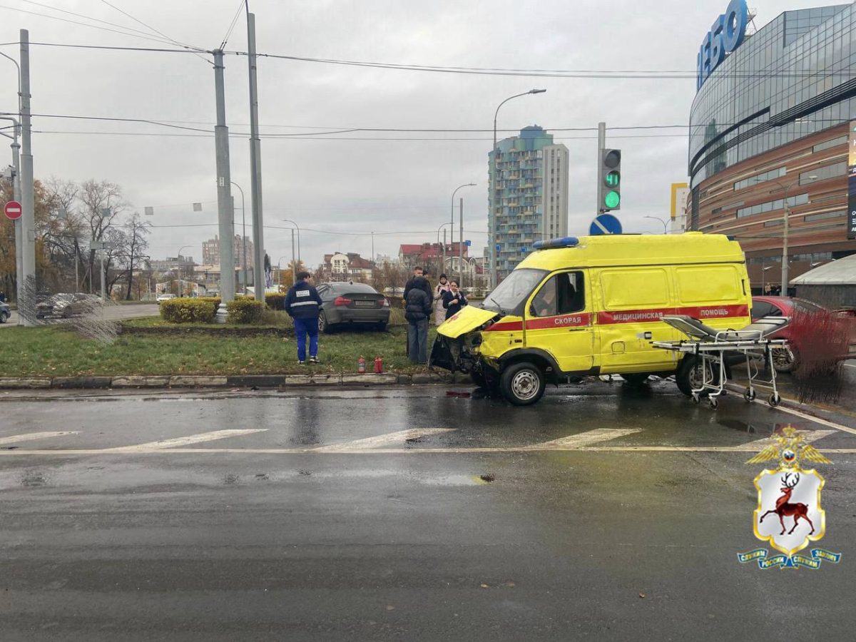 Появились подробности ДТП с машиной скорой помощи в Нижнем Новгороде