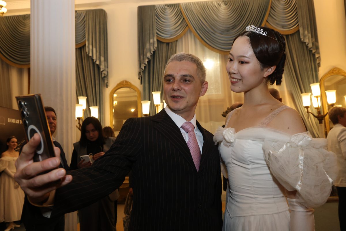 Александр Воложанин