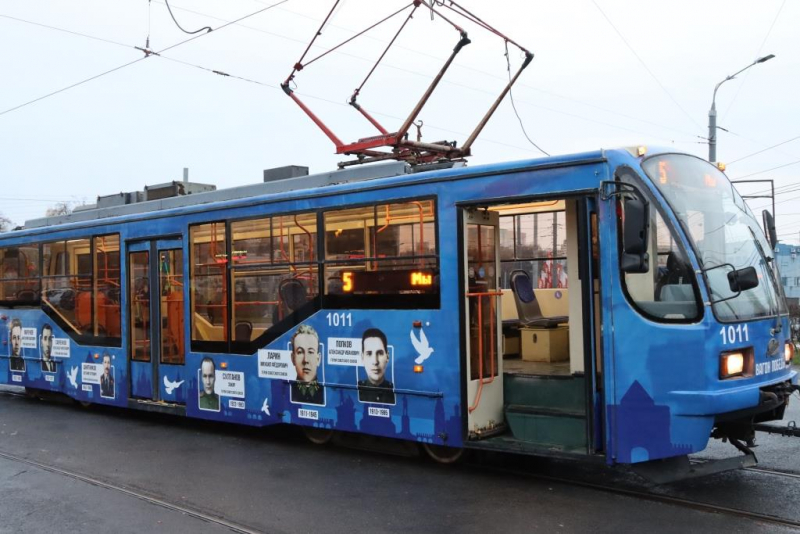 Трамвай, посвящённый героям-милиционерам, вышел на маршрут в Нижнем Новгороде