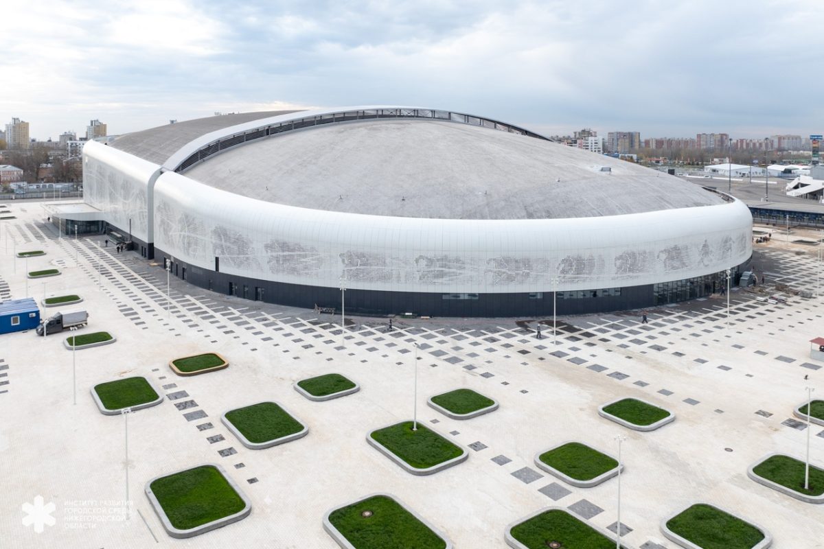 Опубликованы новые фото благоустроенной территории Ледового дворца на Стрелке