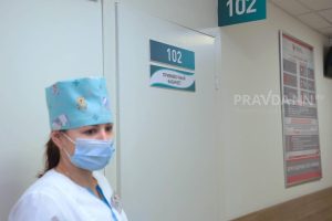 Две больницы в Нижнем Новгороде ввели масочный режим