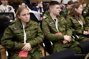 Писатель Александр Звягинцев провел урок истории для участников слёта «Никто не забыт»