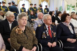 Вручение нагрудного знака «Заслуженный ветеран Нижегородской области»