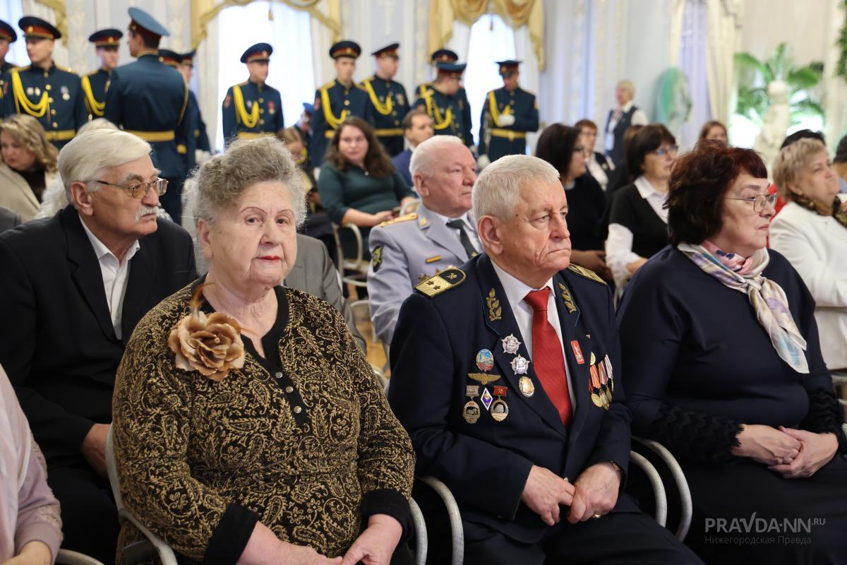 Вручение нагрудного знака «Заслуженный ветеран Нижегородской области»