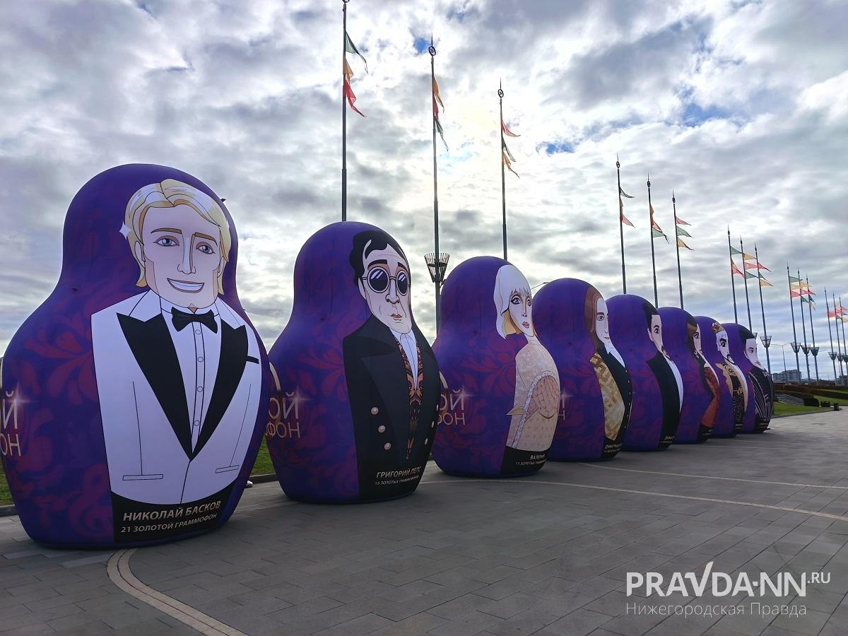 Опубликованы фото звездных матрешек на Нижегородской ярмарке