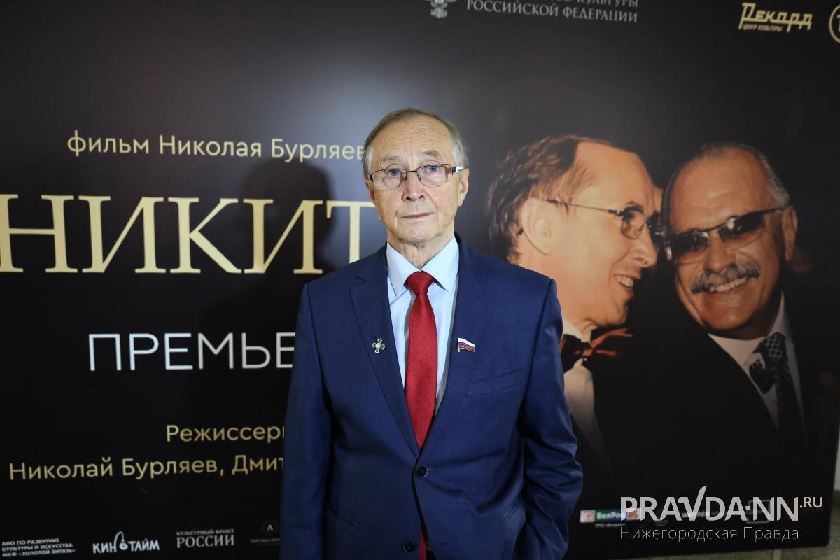 Александр Воложанин